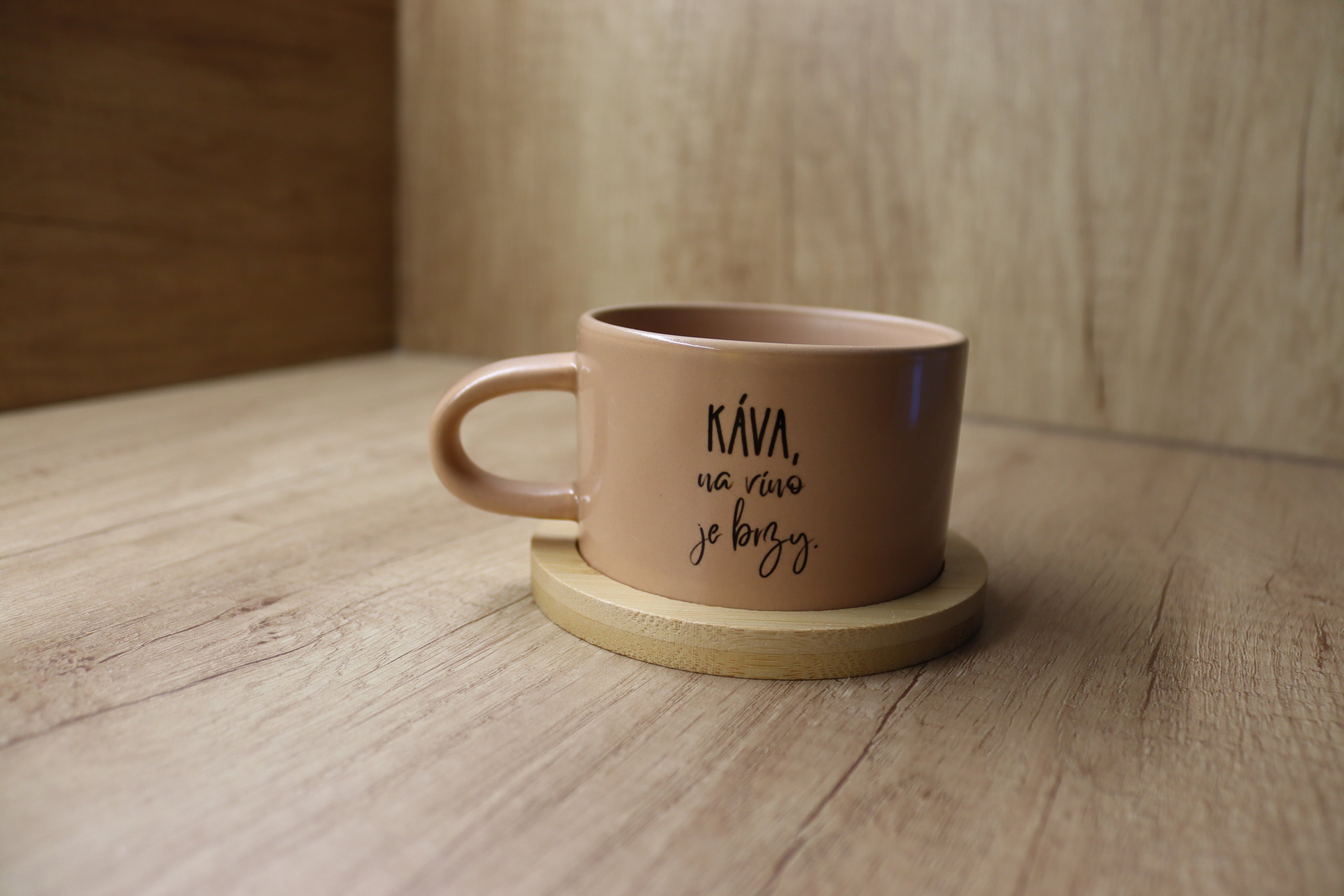 Hrnek "Káva, na víno je brzy"