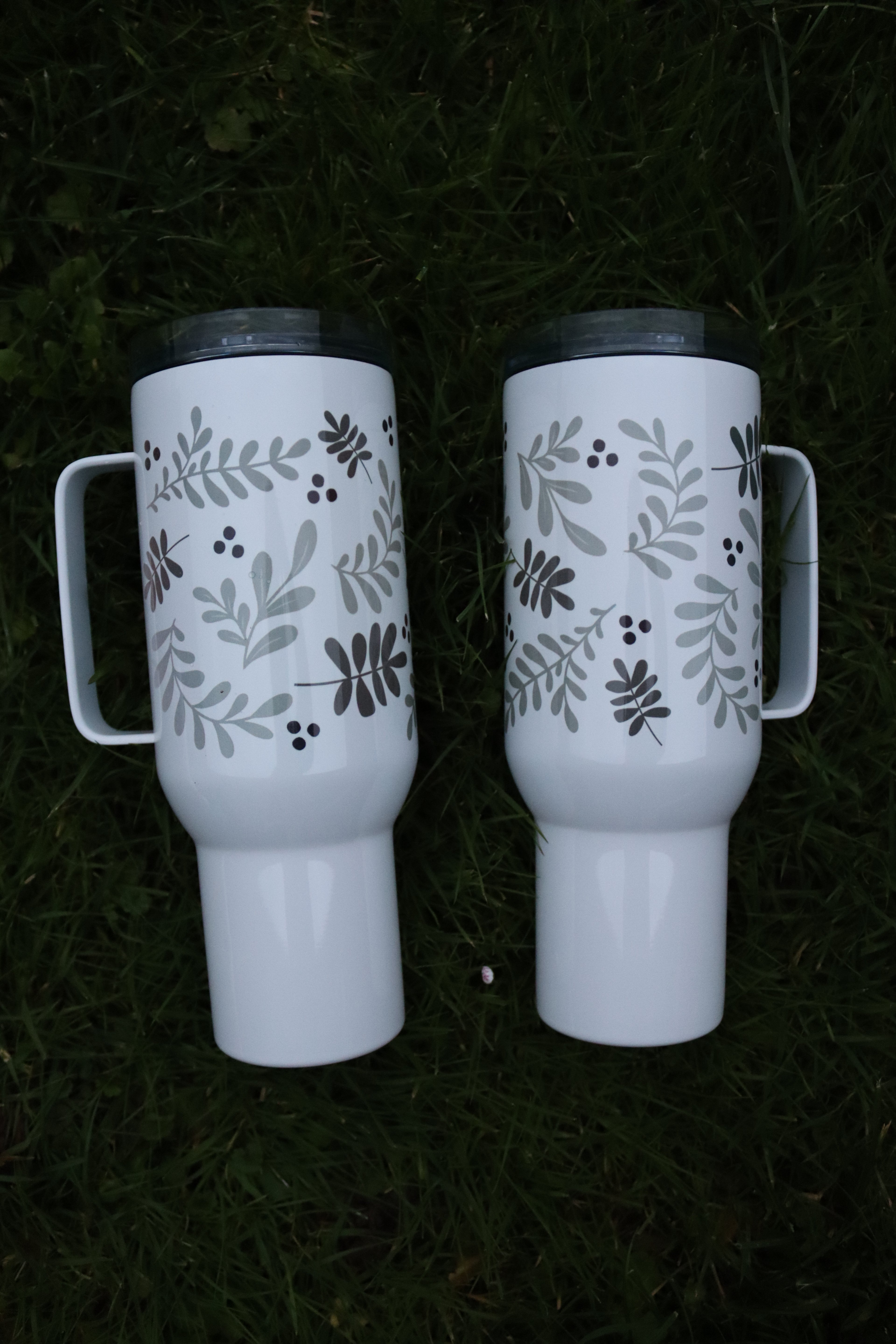 Termohrnek ŠEDÉ LÍSTKY